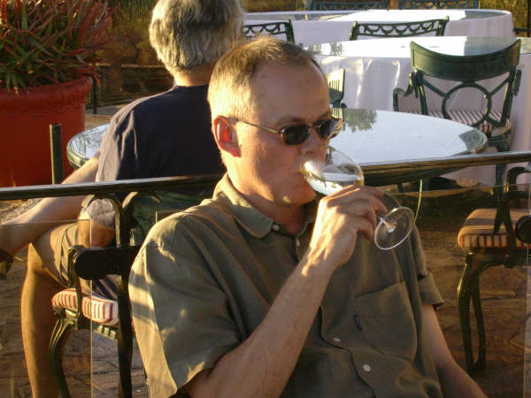 Dieser Mann ersinnt Verbrechen zu Ihrem Vergnügen